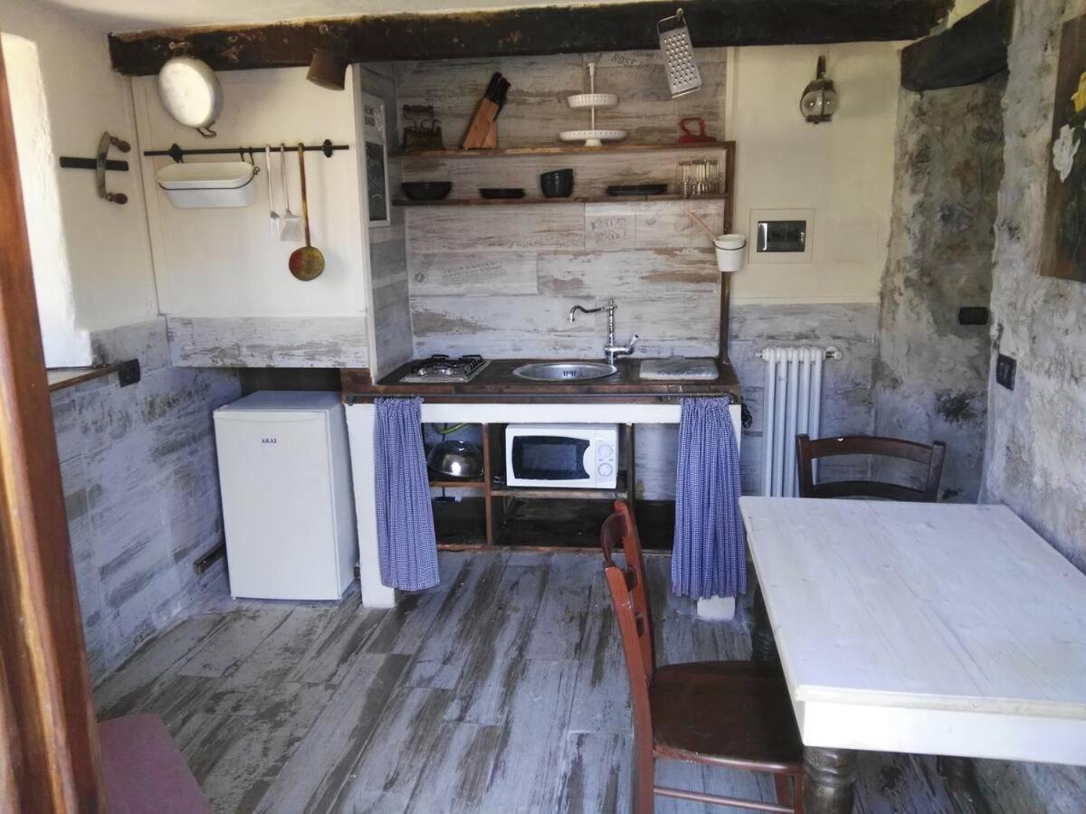 Casale La Selva Cottege Piccolo Apartment Piano Porlezza Luaran gambar